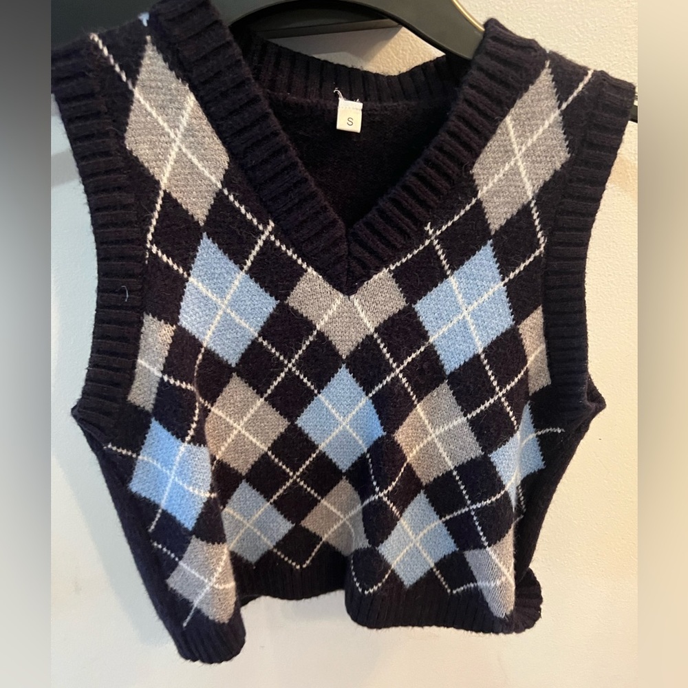 argyle cropped vest